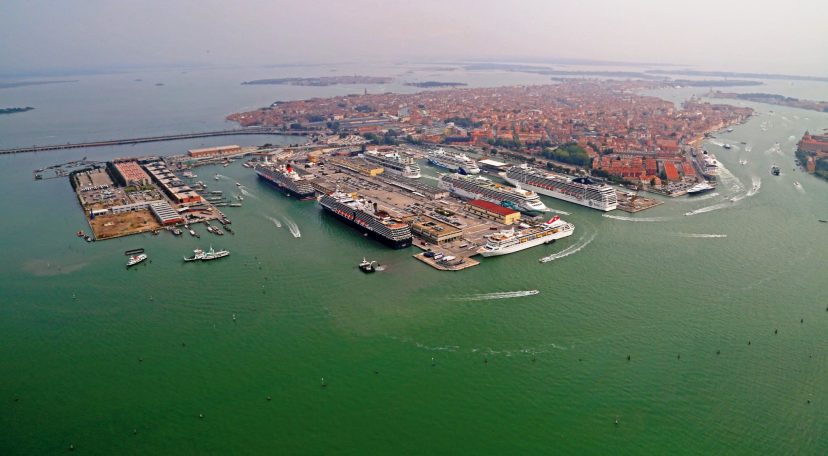 Cruises, “big ships” out of Venice: from 1 August in Marghera