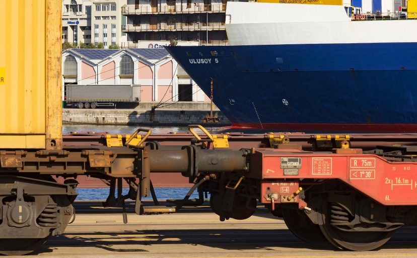 Lavori ferroviari, il porto di Trieste vuole ridurre i disagi<h2 class='anw-subtitle'>Nei prossimi mesi gli interventi lungo le reti utilizzate dallo scalo causeranno rallentamenti al traffico</h2>