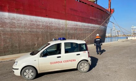 Porto di Monfalcone, portarinfuse in fermo amministrativo per carenze igieniche