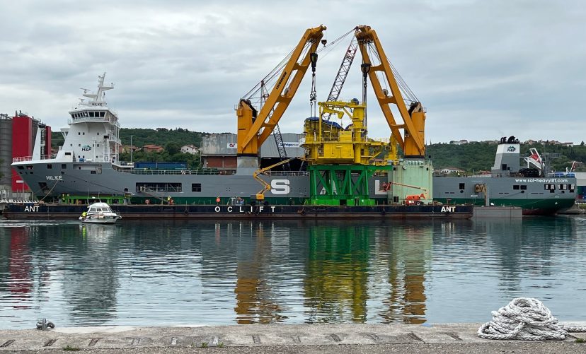 Trieste, carico da record al Canale navigabile di Zaule