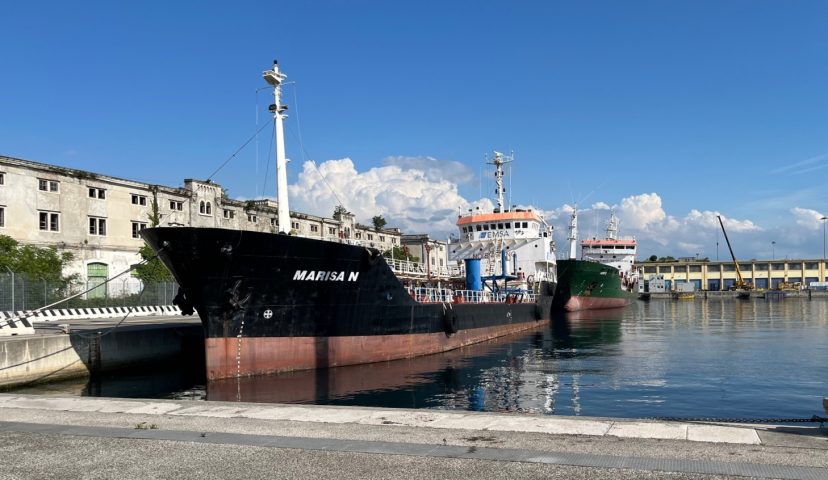 Trieste, vendute all’asta le due navi di Giuliana Bunkeraggi<h2 class='anw-subtitle'>Sta per arrivare a conclusione il concordato preventivo, dopo alcuni ribassi del prezzo base</h2>