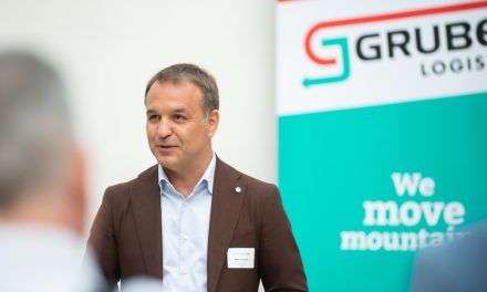 Martin Gruber: «Investimenti digitali nei porti di Venezia, Trieste, Capodistria»<h2 class='anw-subtitle'>Il Ceo di Gruber Logistics illustra le strategie di espansione dell’azienda altoatesina, dopo la fusione con Universal Transport</h2>