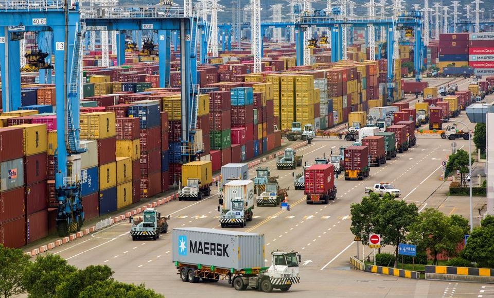 Covid in Cina: a rischio congestione porto di Ningbo<h2 class='anw-subtitle'>Per le autorità cinesi il traffico è regolare, ma alcuni operatori hanno già alzato le soglie di attenzione</h2>