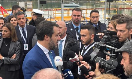 Salvini: «A Rixi la delega per il mare»<h2 class='anw-subtitle'>Annuncio rilasciato dal vicepremier alla stampa, a margine della cerimonia per la consegna della Seascape</h2>