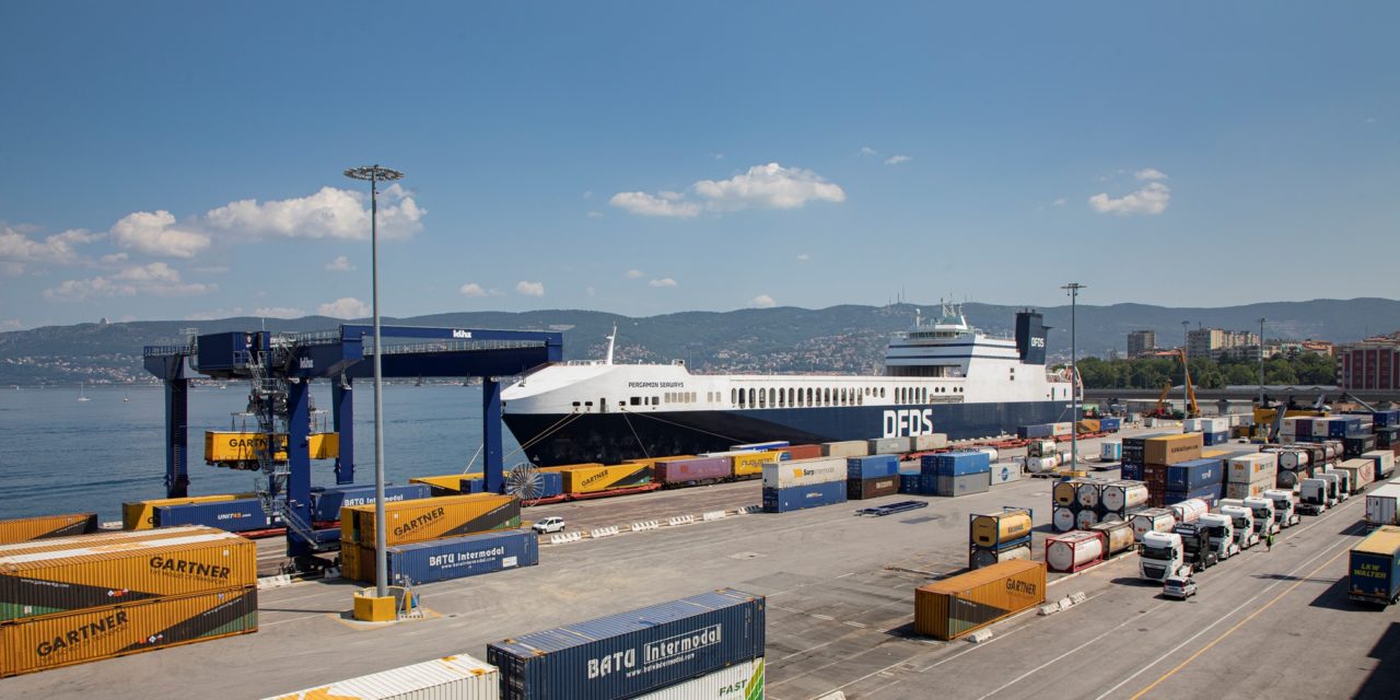 Terremoto Turchia, porto di Trieste hub nazionale per invio aiuti<h2 class='anw-subtitle'>I terminal Ro-Ro dell'Autostrada del mare saranno a disposizione per smistare e spedire le merci a Mersin</h2>