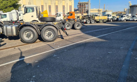 Porto di Monfalcone, rischio amianto: messo in sicurezza tetto magazzino<h2 class='anw-subtitle'>Pulizia dei piazzali e riparazione del manufatto dopo che la Bora aveva sollevato parte della copertura</h2>