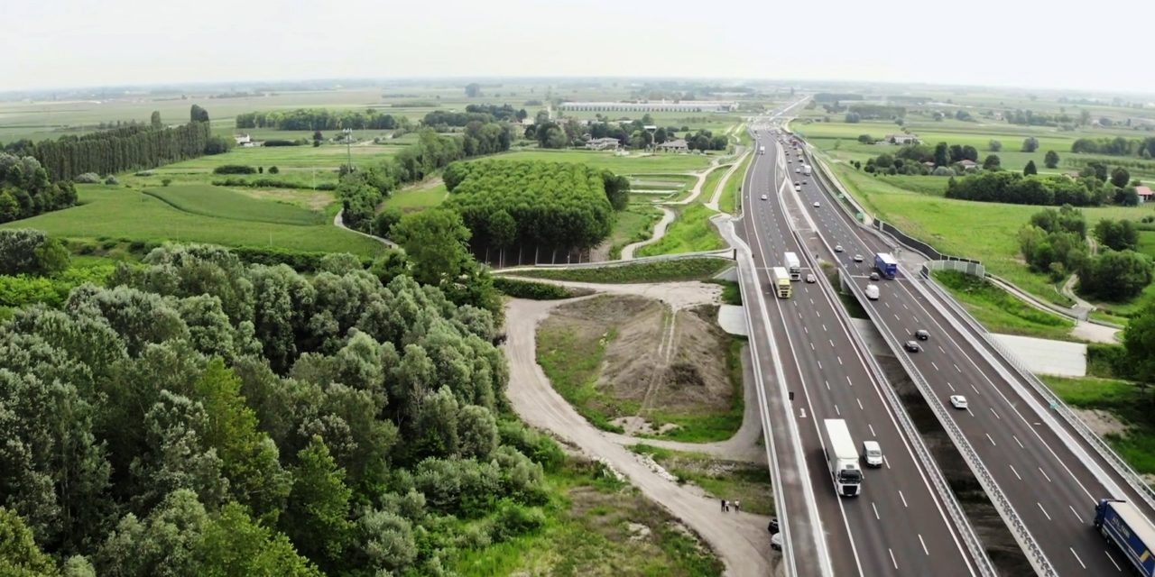 Autostrada A4, da Bei e CdP 750 milioni per “terza corsia”<h2 class='anw-subtitle'>Sottoscritti ieri a Trieste i contratti per l'ampliamento delle tratte autostradali di Friuli Venezia Giulia e Veneto</h2>