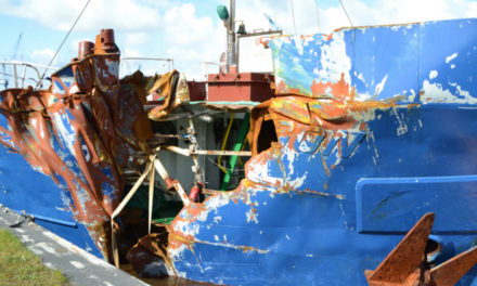 Nave da carico colpisce turbina eolica nel Mare del Nord (video)<h2 class='anw-subtitle'>La portarinfuse è rientrata in porto con ingenti danni ma nessun ferito tra i membri dell'equipaggio</h2>