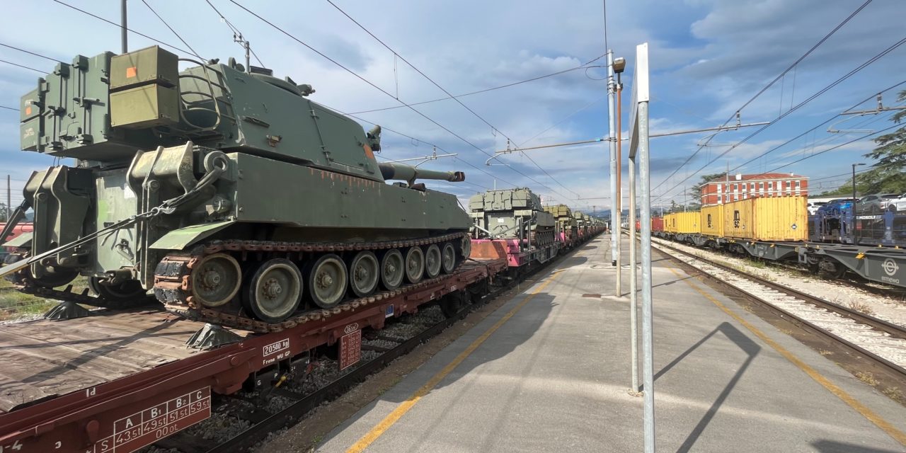 Armi per l’Ucraina: da Opicina (Trieste) i semoventi diretti a Est<h2 class='anw-subtitle'>È transitato nei giorni scorsi per la stazione ferroviaria del Carso un treno con i carri dismessi dall'esercito italiano</h2>