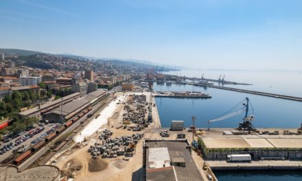 Anche una rampa per Ro-Ro nel restlyling del porto di Fiume<h2 class='anw-subtitle'>Siglato nel giorni scorsi un accordo per la sistemazione della pavimentazione stradale nell'area di stoccaggio nei pressi del Molo Vienna</h2>