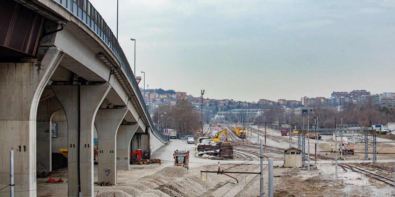 Porto di Trieste, da domani in funzione la stazione di Aquilinia<h2 class='anw-subtitle'>Aperti quattro binari da 750 metri nell'area recuperata da Rete ferroviaria italiana e messa a servizio dello scalo</h2>