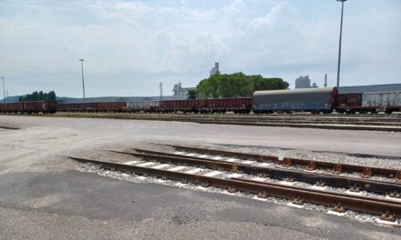 Nuovi binari Zona industriale Alto Friuli<h2 class='anw-subtitle'>Inaugurati ieri a Rivoli di Osoppo. Presidente Cosef Gottardo: «Rispondiamo a esigenze logistiche incentivando trasporti ferroviari»</h2>