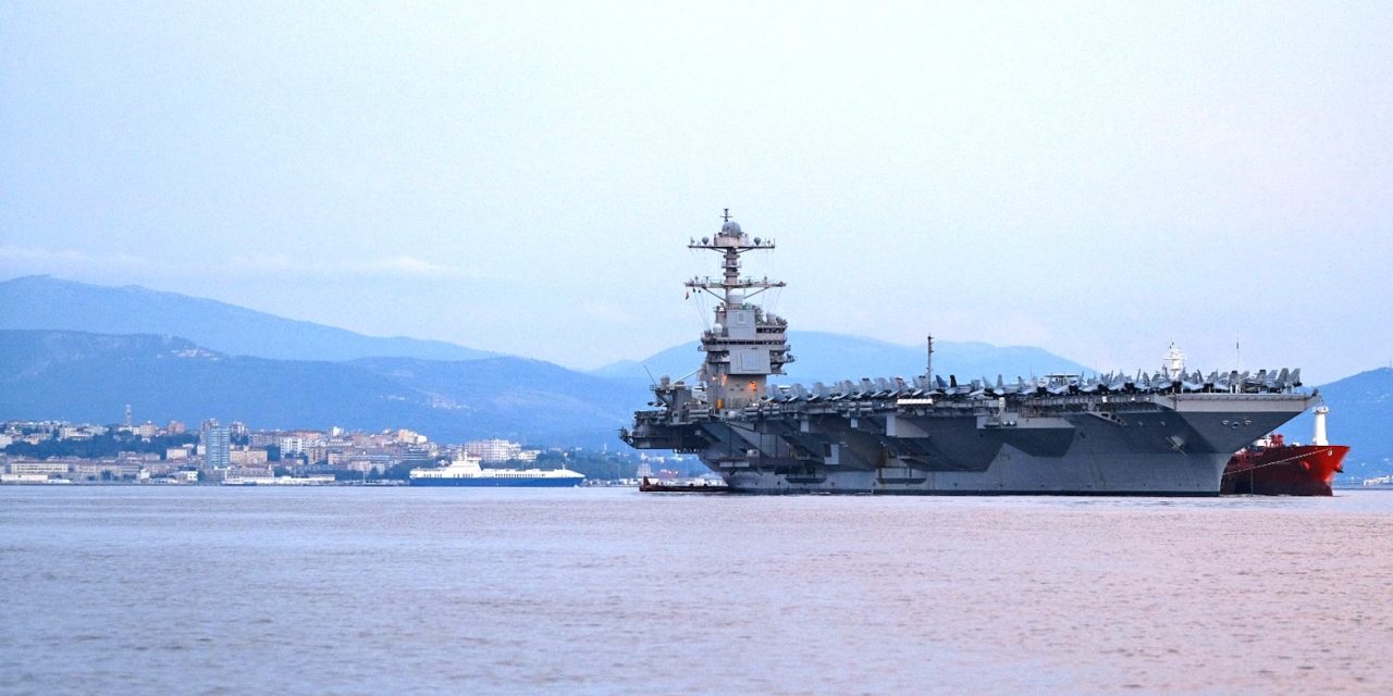 La portaerei Ford da stamattina davanti a Trieste<h2 class='anw-subtitle'>La nave da guerra più grande del mondo stazionerà per quattro giorni nel golfo</h2>