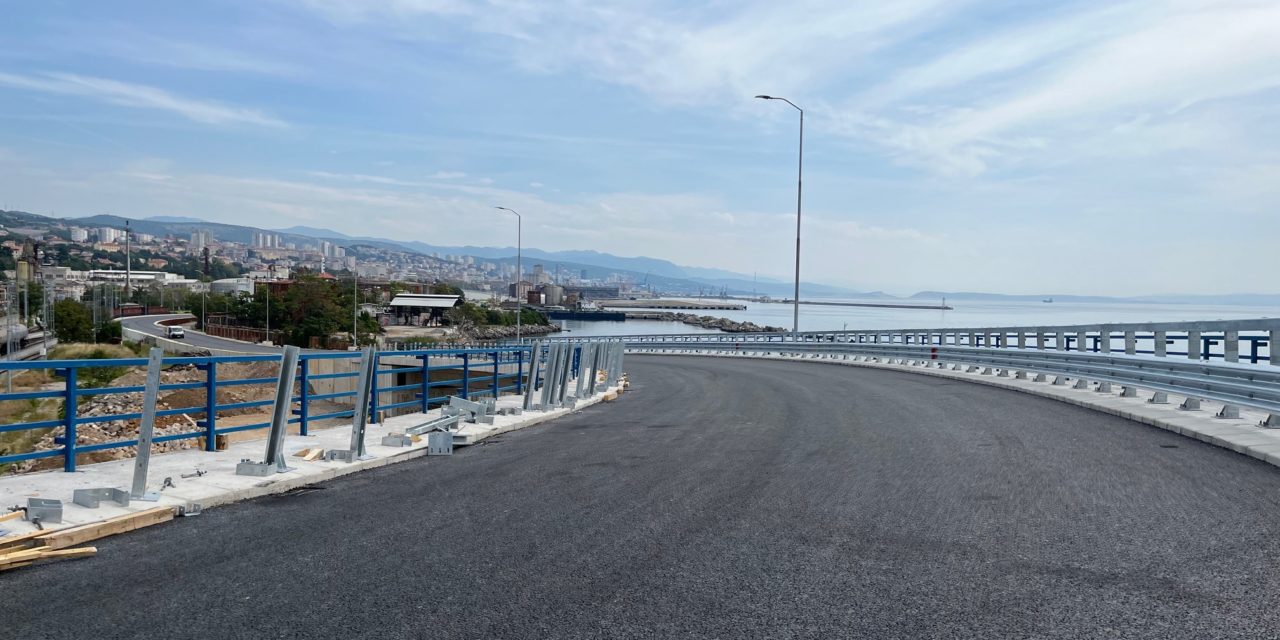 Porto di Fiume, inaugurato collegamento strategico con rete autostradale<h2 class='anw-subtitle'>La statale D403: tre chilometri di strada che saranno essenziali per la prossima fase di sviluppo dello scalo</h2>