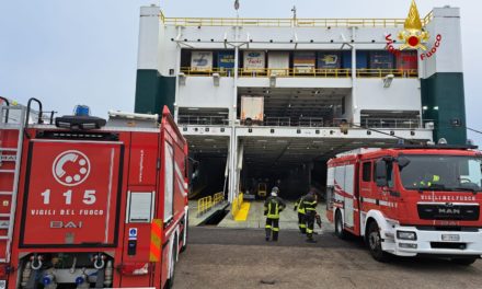 Porto di Venezia, principio d’incendio sulla Eco Catania<h2 class='anw-subtitle'>Le fiamme sono scoppiate mentre la nave della Grimaldi era attraccata al terminal Ro-Ro di Fusina</h2>