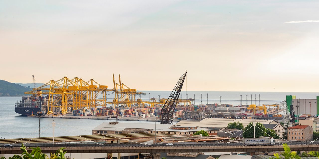 Porto di Trieste, Pacorini cede Santandrea alla Aprile (Savino Del Bene)<h2 class='anw-subtitle'>La nuova proprietà è controllata dal Gruppo toscano, di cui MSC possiede una quota di minoranza</h2>