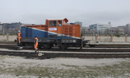 Porti di Trieste e Monfalcone: Adriafer supererà i 10mila treni nel 2023<h2 class='anw-subtitle'>La Regione Fvg stanzierà i fondi necessari all'acquisto di locomotori con minor impatto ambientale</h2>