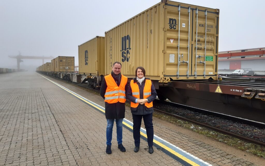 Porto di Trieste, primo treno sul Corridoio doganale con l’Austria<h2 class='anw-subtitle'>Attivata la nuova procedura intracomunitaria con il Logistik Center di Fürnitz (Villaco)</h2>