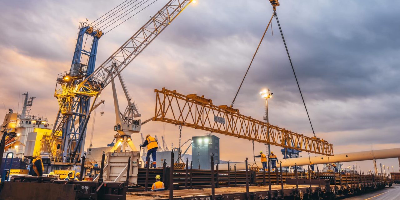 Al porto di Capodistria carico di binari per la Serbia<h2 class='anw-subtitle'>Record per i traffici di autoveicoli con oltre 900mila unità. Attivo il nuovo parcheggio per camion</h2>