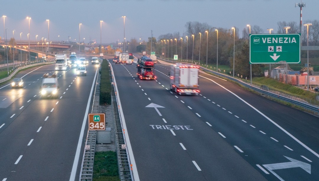 Autostrada Venezia-Trieste, in crescita traffico pesante<h2 class='anw-subtitle'>La società di gestione ha reso noti i dati in occasione della campagna per limitare i disagi durante l'esodo estivo</h2>