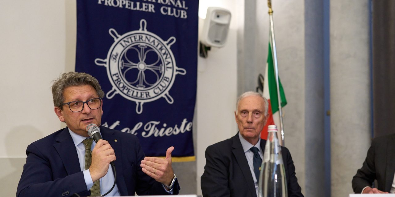 D’Agostino: «Lascio grandi progetti. Non farò il presidente di un altro porto»<h2 class='anw-subtitle'>Commiato del vertice dell'Authority davanti agli operatori, soci del Propeller Club di Trieste</h2>