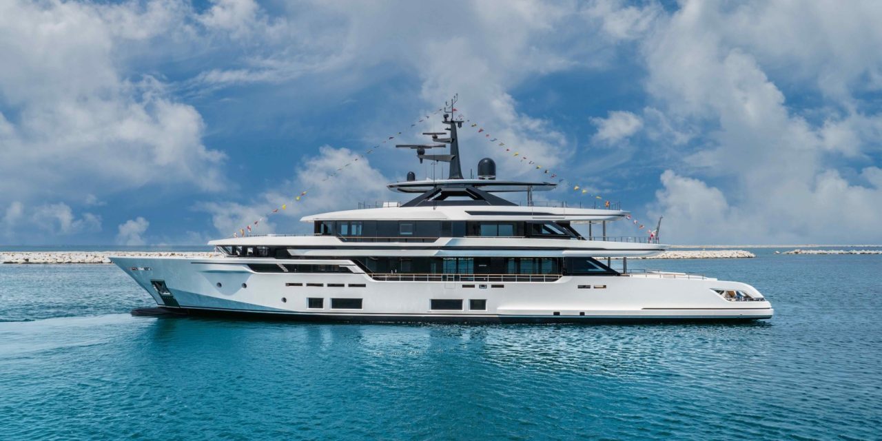 Ferretti vara il primo Custom Line completamente in alluminio<h2 class='anw-subtitle'>Il nuovo superyacht da 50 metri è sceso in acqua al cantiere di Ancona</h2>