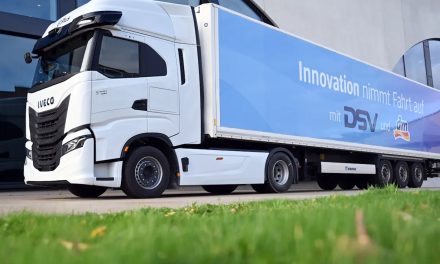 IVECO avvia progetto pilota per trasporto automatizzato<h2 class='anw-subtitle'>L'accordo in Germania con Plus, dm-drogerie markt e DSV prevede la supervisione dell'autista</h2>