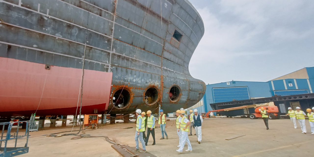 San Giorgio di Nogaro, verifica lavori per nave militare di Mariotti<h2 class='anw-subtitle'>Il completamento della porzione di scafo galleggiante è previsto per luglio, il varo nel 2025</h2>